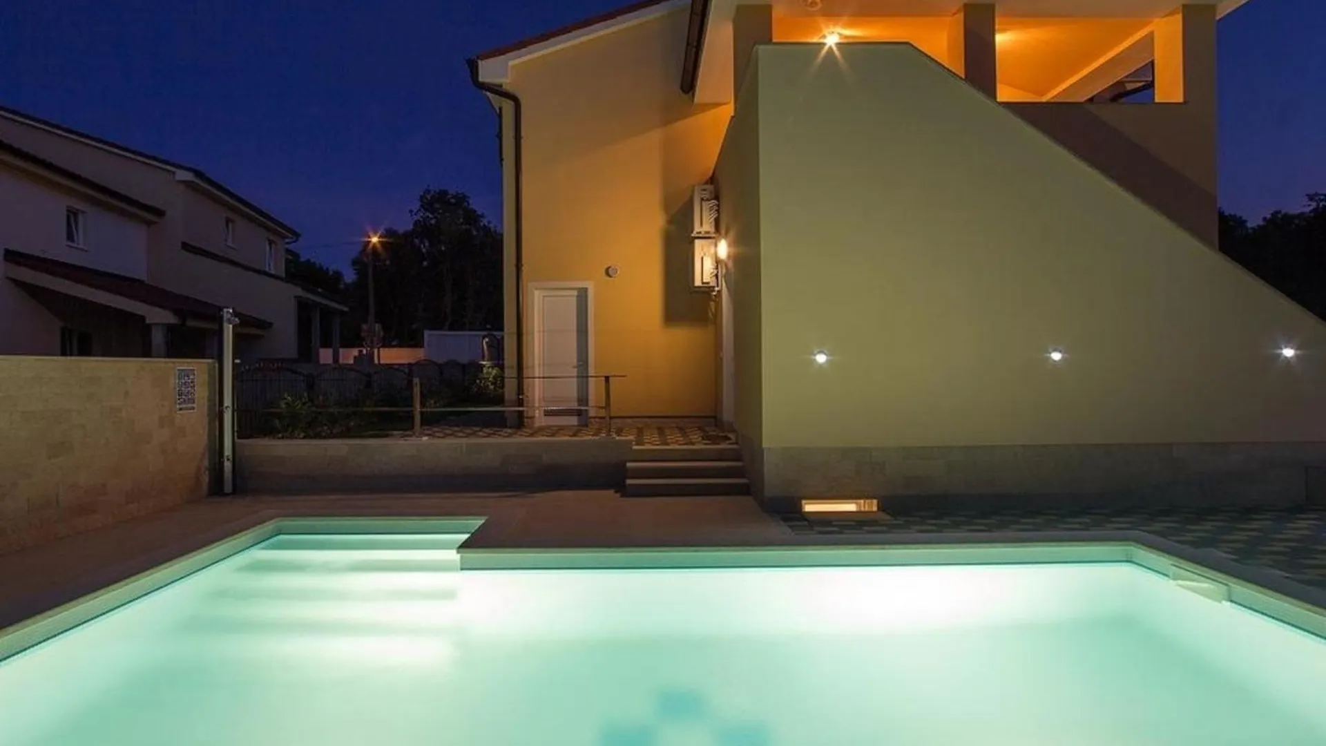 Ferienhaus Mit Privatpool Fuer 20 Personen Ca 480 Qm In Banjole, Istrien Istrische Riviera