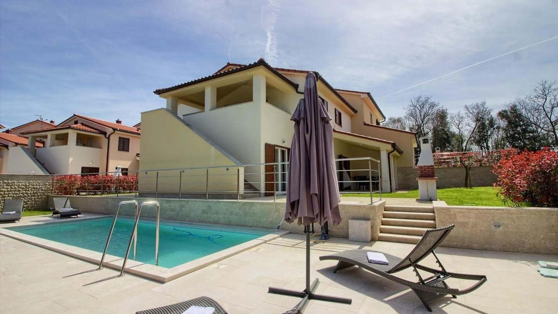 Ferienhaus Mit Privatpool Fuer 20 Personen Ca 480 Qm In Banjole, Istrien Istrische Riviera Banjole