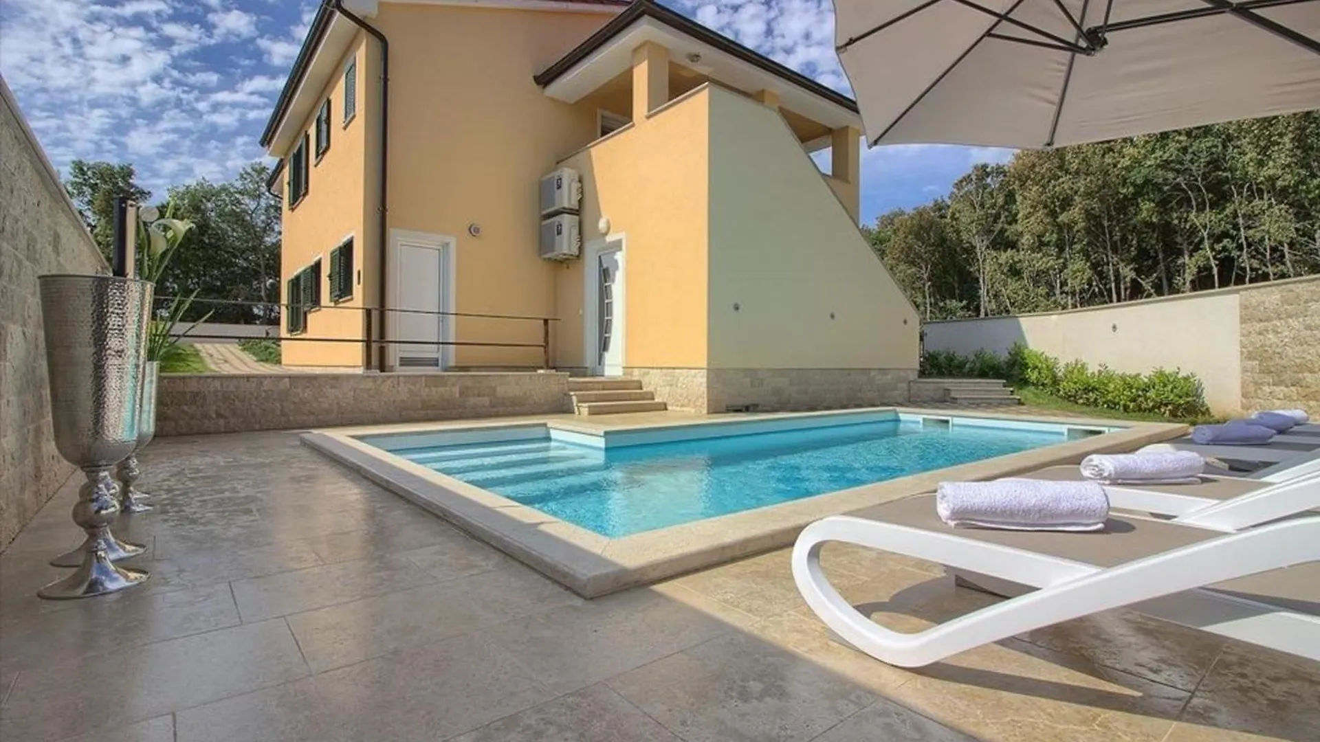 Ferienhaus Mit Privatpool Fuer 20 Personen Ca 480 Qm In Banjole, Istrien Istrische Riviera 0*, Banjole Croatia