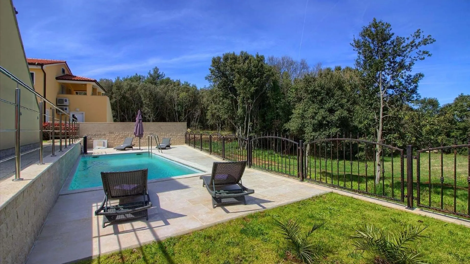 Holiday home Ferienhaus Mit Privatpool Fuer 20 Personen Ca 480 Qm In Banjole, Istrien Istrische Riviera